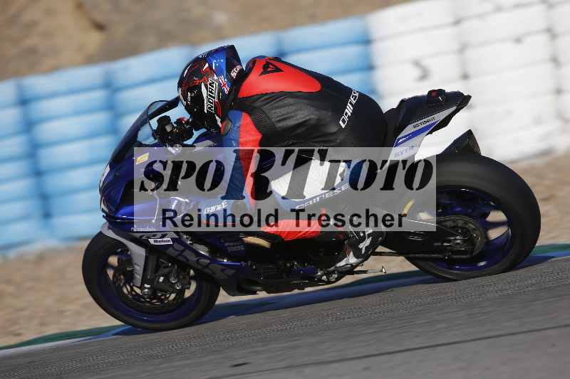 /Archiv-2024/02 29.01.-02.02.2024 Moto Center Thun Jerez/Gruppe rot-red/backside